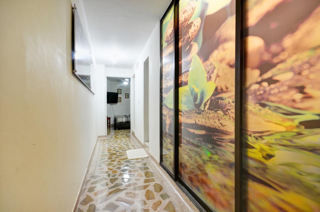 Apartamentos Amoblados Jg De La 70 Medellín Buitenkant foto