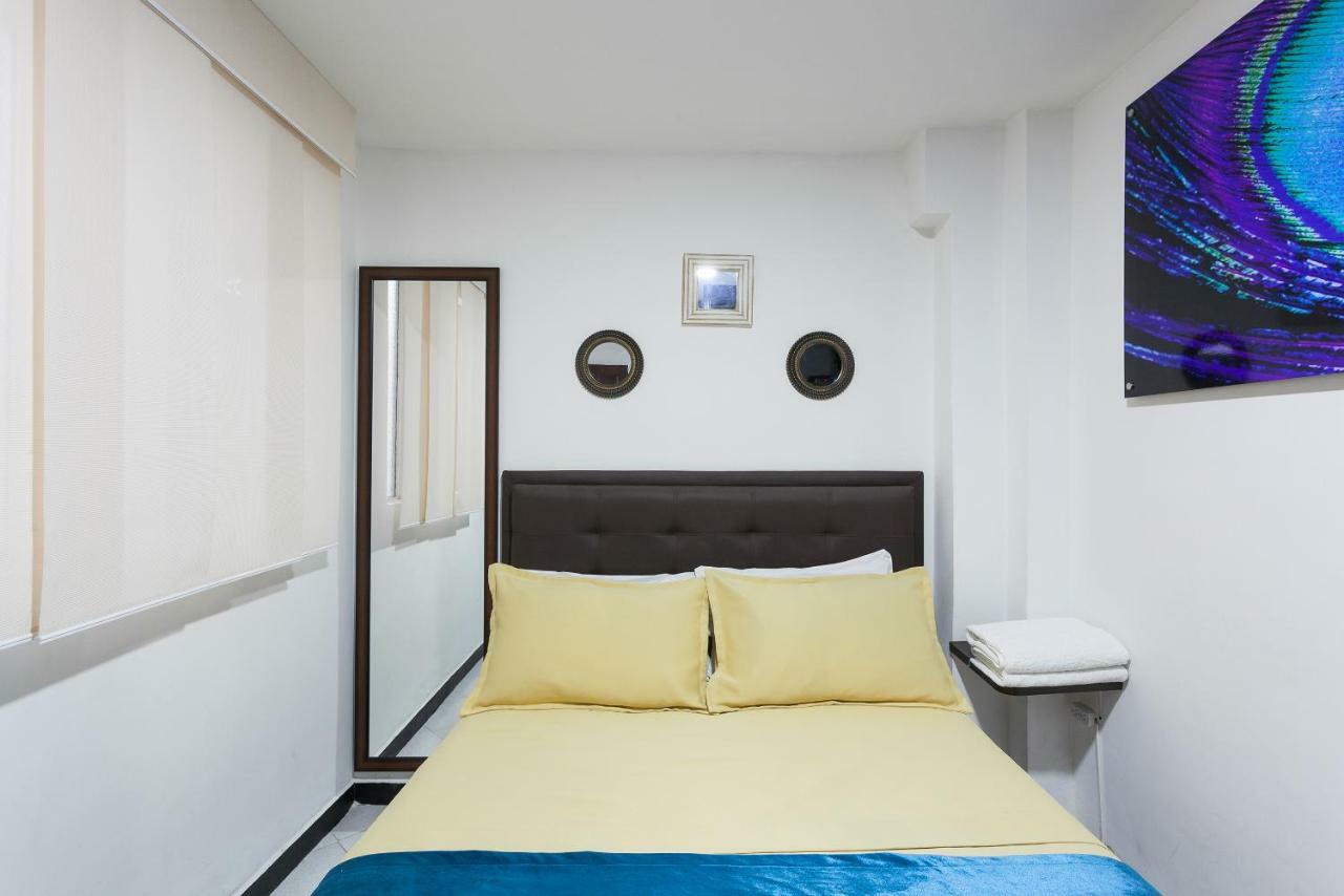 Apartamentos Amoblados Jg De La 70 Medellín Buitenkant foto