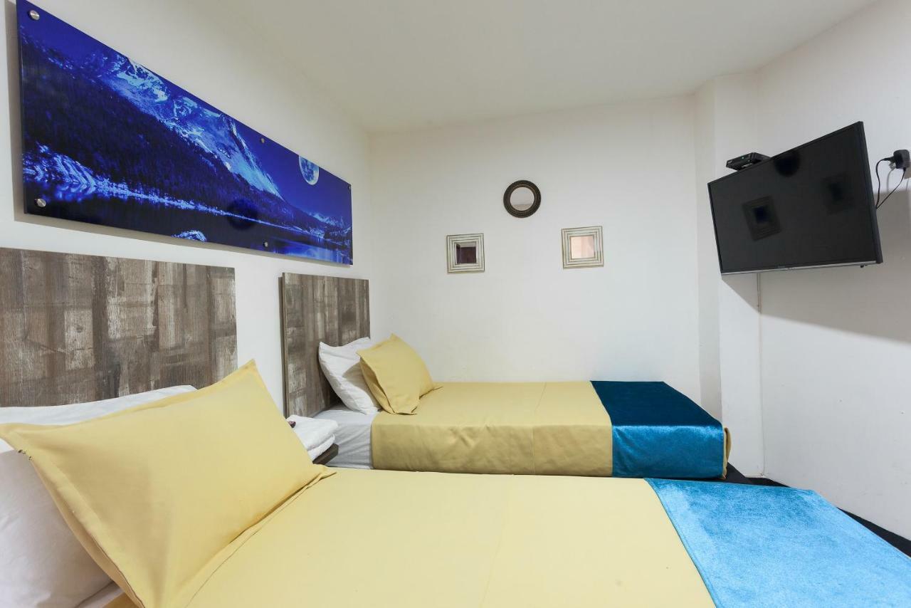 Apartamentos Amoblados Jg De La 70 Medellín Buitenkant foto