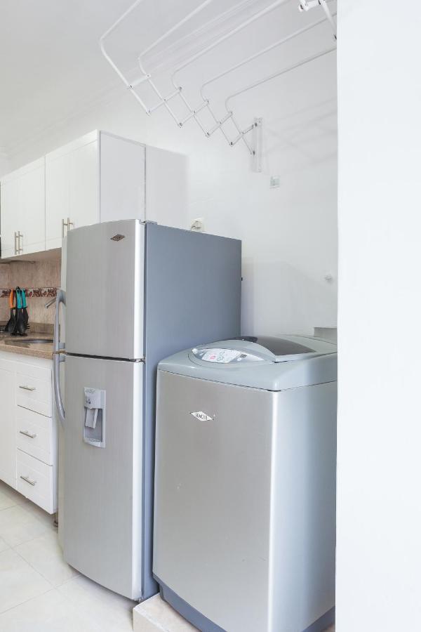 Apartamentos Amoblados Jg De La 70 Medellín Buitenkant foto