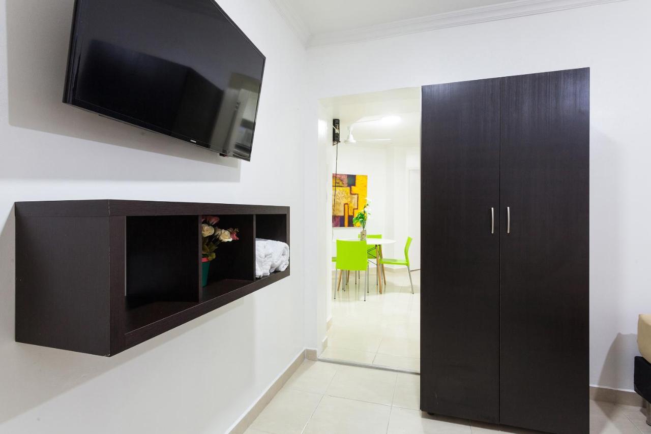 Apartamentos Amoblados Jg De La 70 Medellín Buitenkant foto