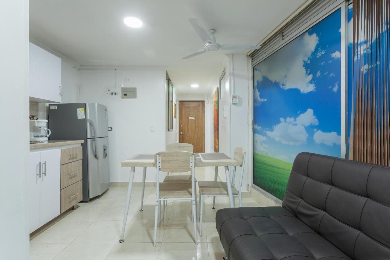 Apartamentos Amoblados Jg De La 70 Medellín Buitenkant foto