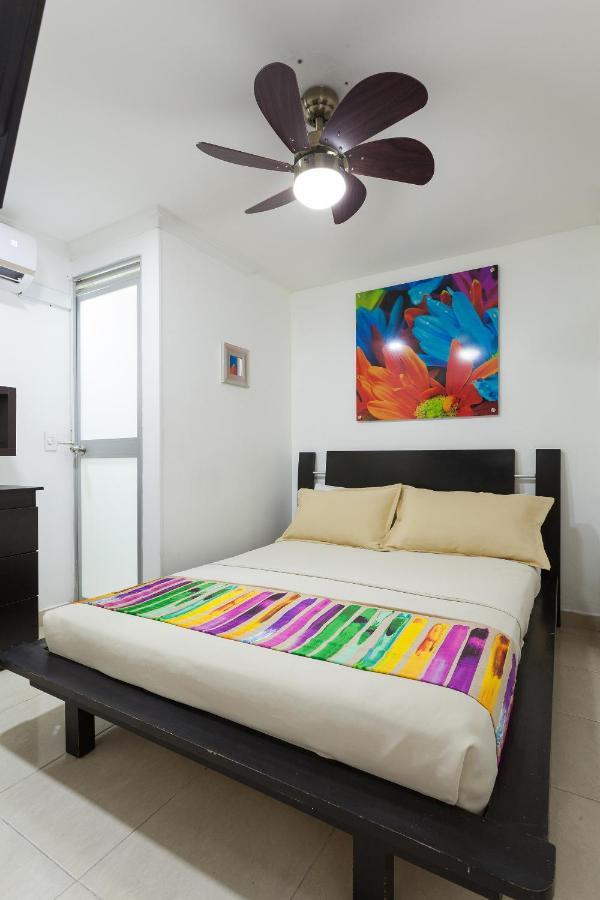 Apartamentos Amoblados Jg De La 70 Medellín Buitenkant foto